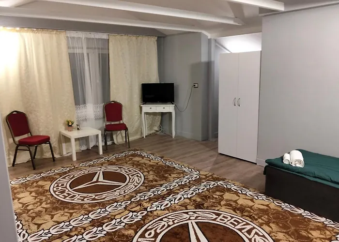 Varzob Lll ゲストハウス