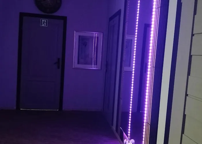 Varzob Lll * ワルシャワ