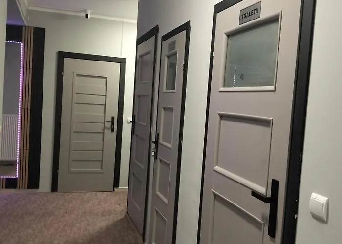 Varzob Lll ゲストハウス