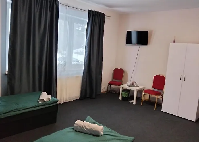 Varzob Lll * Varsavia