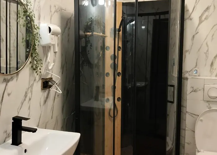 Varzob Lll Pensionat Warszawa